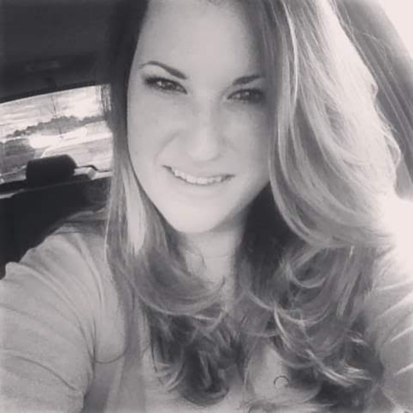 Meet your Posher, Laura - Picture 1 of 1